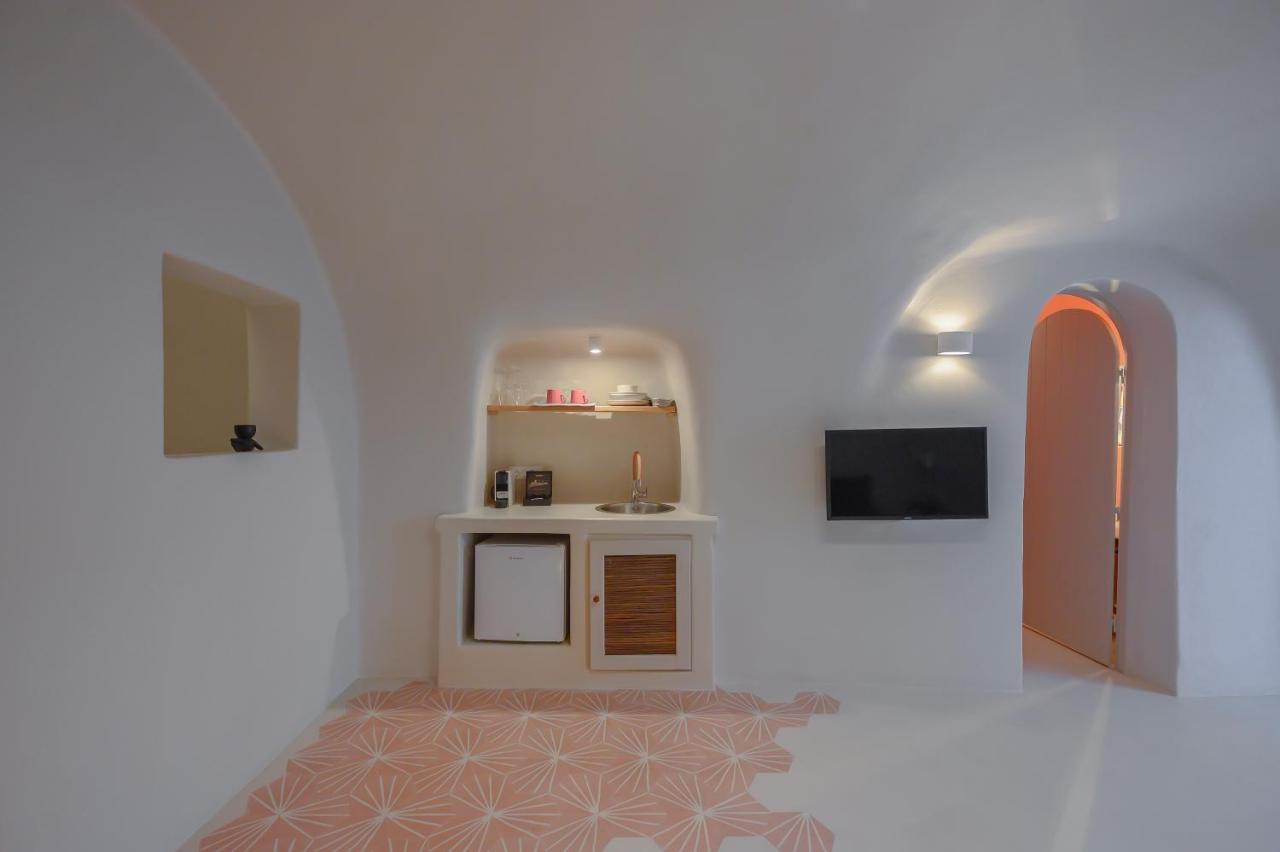 Elements Cave Suites Megalochori  Luaran gambar