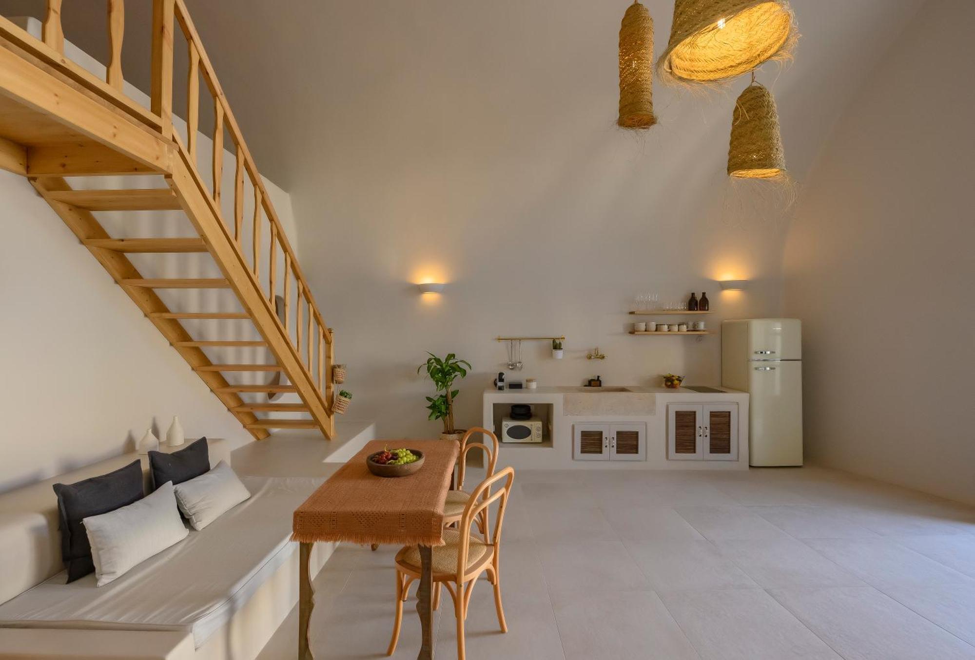 Elements Cave Suites Megalochori  Bilik gambar